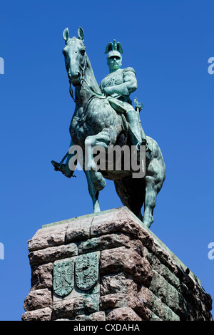 Statue équestre à Pont Hohenzollern, monument à l'empereur allemand Guillaume II ou Guillaume II, Cologne, Allemagne, Europe, Banque D'Images