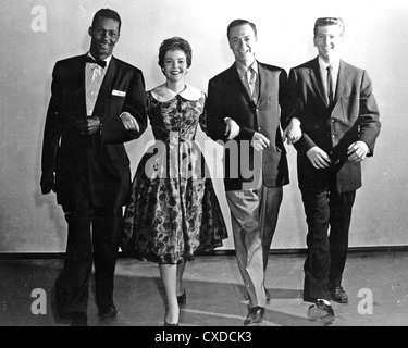 GO, JOHNNY, GO ! 1959 Hal Roach film avec de gauche Chuck Berry, Sandy Stewart, Alan Freed et Jimmy Clanton Banque D'Images