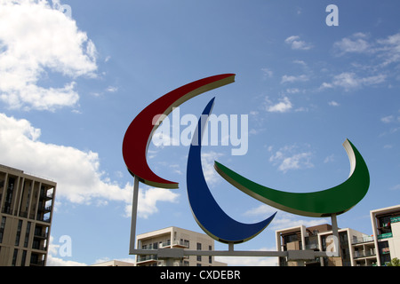 Agitos symbole dans le village des athlètes dans le parc olympique. Une partie de l'Jeux paralympiques de 2012 à Londres Banque D'Images