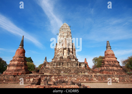 Wat Ratchaburana jour temps avec ciel bleu Ayutthaya Thaïlande Banque D'Images