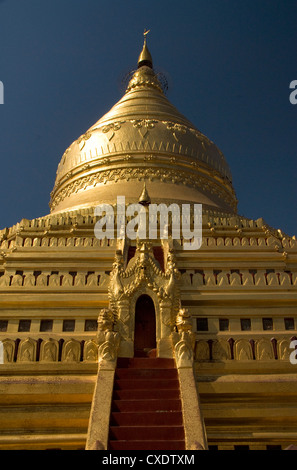 Shwezigon Paya, Bagan (Pagan), le Myanmar (Birmanie), l'Asie Banque D'Images
