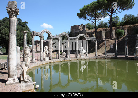 La Villa d'Hadrien, Canopus Canal, Site du patrimoine mondial de l'UNESCO, Tivoli, Rome, Latium, Italie, Europe Banque D'Images
