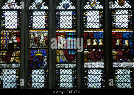 Vitraux médiévaux dans la fenêtre Royale, Territoires du transept, La Cathédrale de Canterbury, Canterbury, Kent Banque D'Images