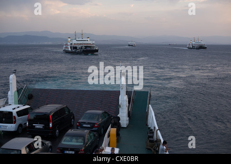 La rubrique ferry sur le Bosphore d'Istanbul à Bursa, Mer de Marmara, en Turquie Banque D'Images