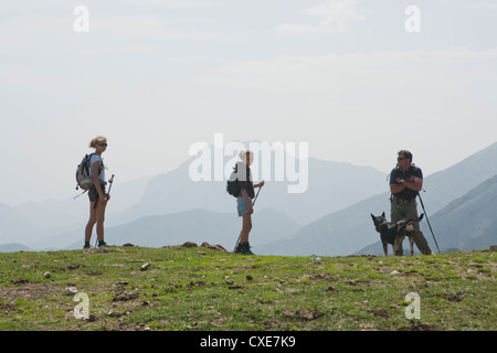 Randonnées en montagne en famille Banque D'Images