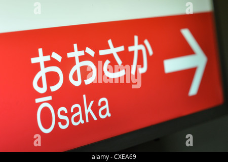 Une inscription d'Osaka à l'une des gares de la ville. Banque D'Images