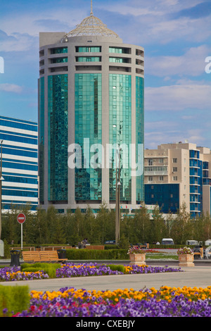 Nurzhol bulvar, boulevard central KazakhstanÃ†Ë¢Å¡¯ s nouvelle zone administratives gouvernementales, Astana, Kazakhstan, en Asie centrale Banque D'Images