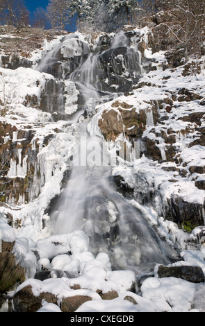 Chute d'eau gelée, Todtnauberg Forêt Noire, Allemagne Banque D'Images