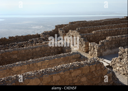 Massada, forteresse en Israël, vue de la vallée de la Mer Morte. Banque D'Images