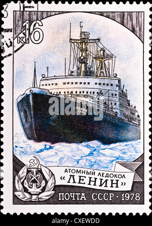 Timbre-poste russe montre brise-glace atomique Banque D'Images