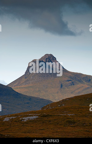 La forme caractéristique du Stac Polly Mountain dans le nord-ouest de l'Écosse. 8526 SCO Banque D'Images