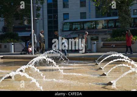 Grandes Fontaines Quay Bristol city centre Banque D'Images