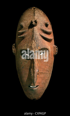 Masque Sepik inférieur 19 début 20 siècle la Papouasie-Nouvelle-Guinée Murik Lakes region Karau village abaisser fleuve Sepik Murik Lakes 48,9 cm Banque D'Images