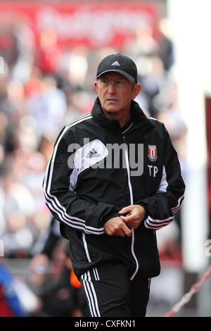 Stoke manager Tony Pulis, Barclays Premier League, Stoke City (rouge) v Swansea, stade Britannia, 29/09/12 Banque D'Images