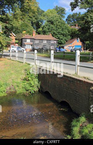 Le TILLING Bourne à Abinger Hammer près de Dorking Surrey England UK Banque D'Images