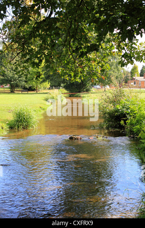 Le TILLING Bourne à Abinger Hammer près de Dorking Surrey England UK Banque D'Images