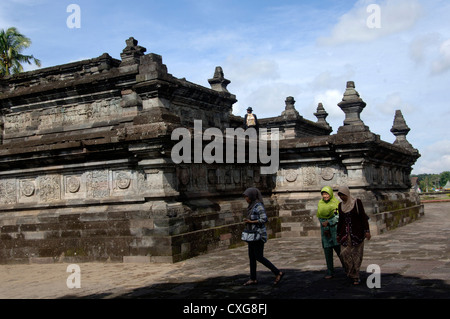 Penataran Candi, datant du 12ème siècle, se trouve à environ 10 kilomètres au nord de Blitar, et est le plus grand dans l'Est de Java, Banque D'Images