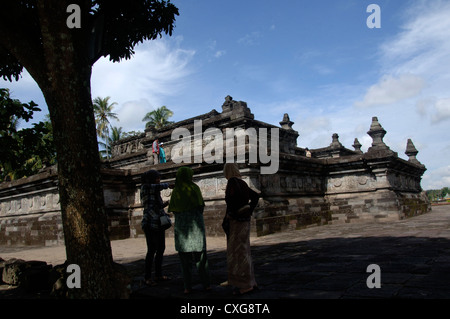 Penataran Candi, datant du 12ème siècle, se trouve à environ 10 kilomètres au nord de Blitar, et est le plus grand dans l'Est de Java, Banque D'Images