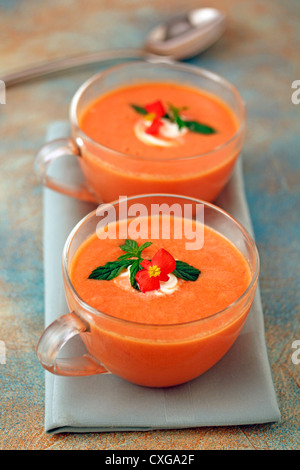 Soupe de melon avec du yogourt. Recette disponible. Banque D'Images