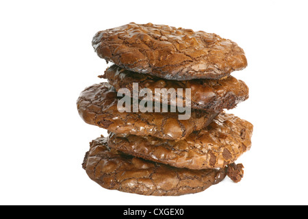 Une pile de biscuits double chocolat décadent. Banque D'Images