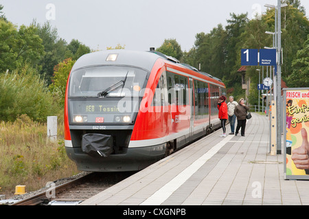 La gare de Bad Doberan, Allemagne avec un train de voyageurs de la ligne principale Banque D'Images