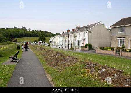 Village de llansteffan le long de la côte du pays de Galles Royaume-Uni, communauté côtière galloise Banque D'Images