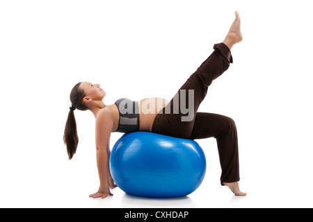 Femme enceinte faisant des exercices Banque D'Images