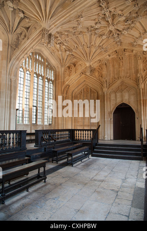 La Divinity School Oxford University's première salle d'examen au sein de la Bibliothèque Bodléienne bâtiment historique England UK Banque D'Images