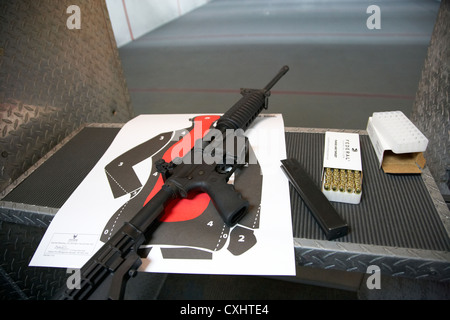 Ar-15 carabine semi-automatique à une gamme d'armes à feu en Floride usa Banque D'Images