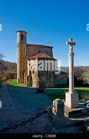 Collégiale Saint Martin Elines région Cantabrie Espagne Valderredible colegiata romanica de San Martín de elines cantabria Banque D'Images