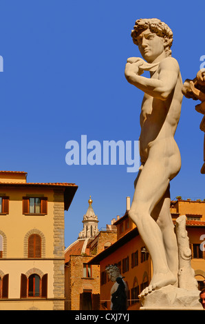 Une copie de la statue de David de Michel-Ange, se trouve dans l'original de l'emplacement, en face du Palazzo Vecchio à Florence Banque D'Images