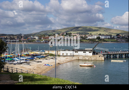 Yacht Club et plage de Swanage, Dorset, Angleterre, Royaume-Uni. L'Europe Banque D'Images