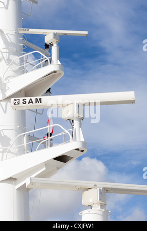 Radar de marine sur les scanners de Cunard Queen Victoria. Banque D'Images