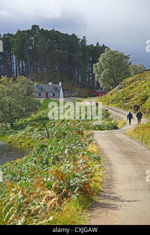 À l'égard Affric Lodge sur Loch Affric Glen Affric Scottish Highlands Scotland UK Banque D'Images