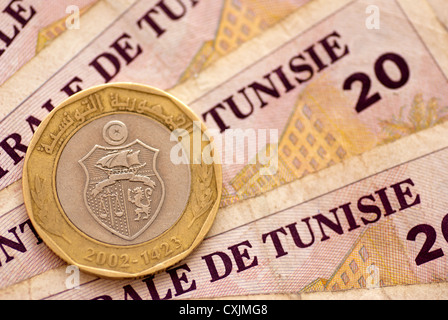 Pièces tunisiennes sur 20 notes dinar Banque D'Images