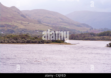 Vue sur Loch Awe vers le château de Kilchurn Argyll and Bute, Ecosse Banque D'Images