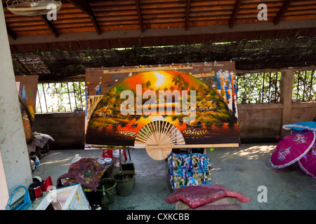 Des parasols en papier traditionnel Bosang en Thaïlande Banque D'Images