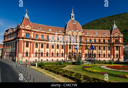 Bâtiment de l'administration centrale de Brasov County, en Roumanie, de l'architecture néo-baroque du xixe siècle de style. Banque D'Images