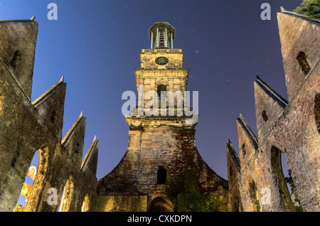 Aegidienkirche dans clair de lune, des étoiles, Hannover, Allemagne Banque D'Images