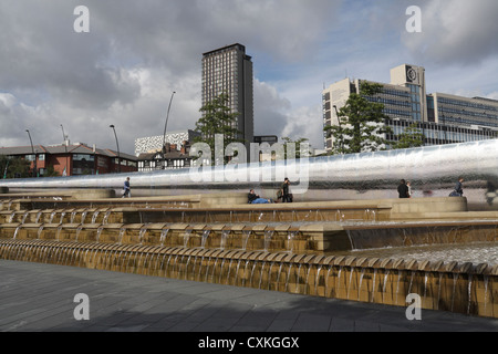 Sheaf Square Water Feature en face de la gare de Sheffield City Centre England Banque D'Images