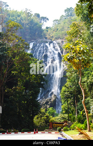La célèbre cascade dans la province de Kamphaeng Phet. Banque D'Images