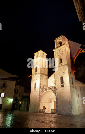 Cathédrale de Saint Tryphon de nuit, Kotor Banque D'Images