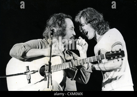 CROSBY, Stills and Nash groupe rock US/UK vers 1974 avec David Crosby et Graham Nash à gauche. Photo Laurens van Houten Banque D'Images