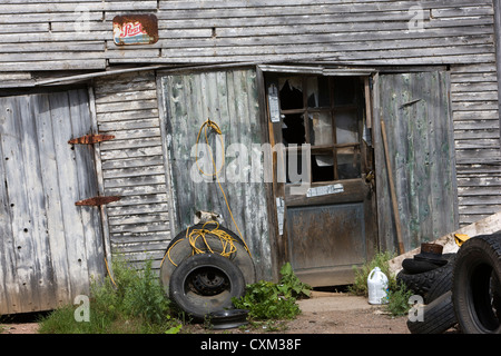 Un hangar à l'abandon en Nouvelle-Écosse, Canada Banque D'Images