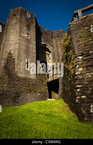 Herse et pont-levis de la porte principale d'entrée château de Caerphilly Pays de Galles au Royaume-Uni. Banque D'Images