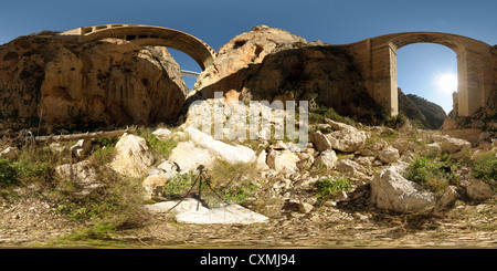 Panorama équirectangulaire du Mascarat Canyon entre Calp et Altea, Alicante Province, Espagne Banque D'Images