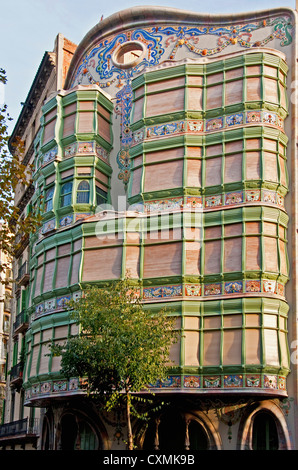 Casa Comalat par l'architecte Salvador Valeri I Pupurull, disciple d'Antoni Gaudí, à Barcelone Banque D'Images