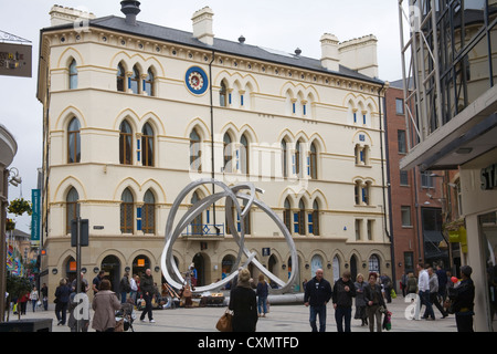 L'Irlande du Nord Belfast Belfast en esprit de Sculpture Arthur Square Banque D'Images