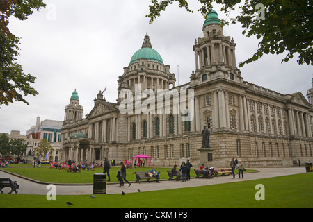 Belfast City Hall d'Irlande l'impressionnant édifice municipal Banque D'Images