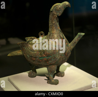 En forme d'oiseau bateau bronze exhumés dans Dahekou tombeaux à Yicheng County, Province du Shanxi. Musée de Shanxi. 2012 Banque D'Images